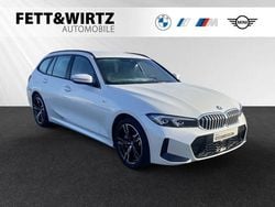 Mineralweiss metallic Gebraucht 2024 BMW 330 Efficient Dynamics Kombi | 37.645 € (Superpreis)