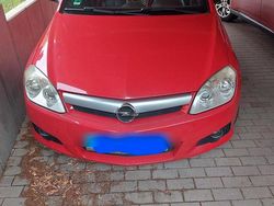 Rot Gebraucht 2007 Opel Tigra Cabrio | 3.300 € (Etwas zu teuer)
