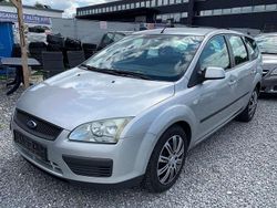 Silber Gebraucht 2006 Ford Focus Fun X Kombi | 800 € (Fairer Preis)