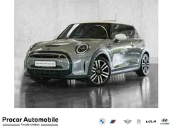 Moonwalk grey () Gebraucht 2022 Mini Cooper SE Classic Kleinwagen | 21.210 € (Etwas zu teuer)