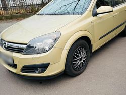 Gold Gebraucht 2005 Opel Astra Limousine | 3.800 € (Fairer Preis)