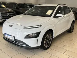 Weiß Gebraucht 2022 Hyundai Kona Select SUV | 20.900 € (Guter Preis)