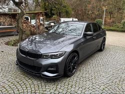Grau Gebraucht 2021 BMW 330e M Sport Limousine | 29.999 € (Guter Preis)