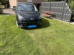 Schwarz Gebraucht 2005 Peugeot 1007 Premium Kleinwagen | 2.300 € (Superpreis)