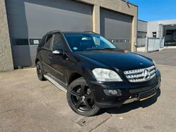 Schwarz Gebraucht 2008 Mercedes ML320 SUV | 6.299 € (Guter Preis)