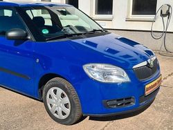Blau Gebraucht 2009 Skoda Fabia Classic Kleinwagen | 6.299 €