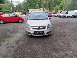 Silber Gebraucht 2006 Opel Zafira Van / Kleinbus | 1.200 € (Superpreis)