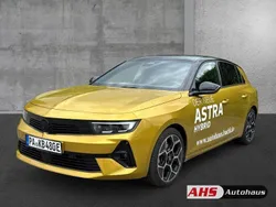 Amber yellow metallic Gebraucht 2024 Opel Astra Ultimate Limousine | 30.990 € (Fairer Preis)
