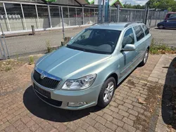 Grün Gebraucht 2010 Skoda Octavia Impuls Edition Kombi | 4.900 € (Guter Preis)