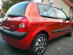 Rot Gebraucht 2004 Renault Clio II Kleinwagen | 1.399 € (Superpreis)