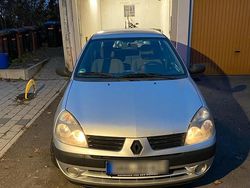 Gebraucht 2005 Renault Clio II Kleinwagen | 250 € (Superpreis)