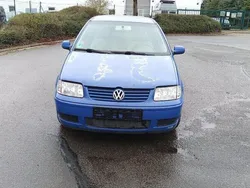 Blau Gebraucht 2000 VW Polo Kleinwagen | 1.400 € (Fairer Preis)