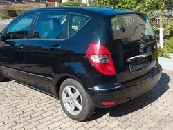Schwarz Gebraucht 2010 Mercedes A180 Avantgarde Van / Kleinbus | 3.150 € (Fairer Preis)