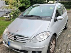 Grau Gebraucht 2008 Mercedes A180 Kleinwagen | 3.000 € (Fairer Preis)