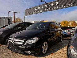 Kosmosschwarz metalliclack Gebraucht 2012 Mercedes 180 Sport Limousine | 8.900 € (Superpreis)