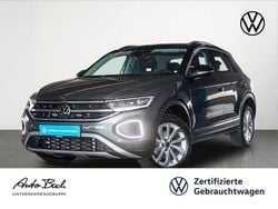 Grau (indiumgrau metallic/schwarz) Gebraucht 2024 VW T-Roc Pro SUV | 29.740 € (Fairer Preis)