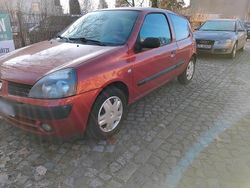 Rot Gebraucht 2005 Renault Clio II Kleinwagen | 1.500 € (Guter Preis)