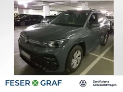 Delfingrau metallic Gebraucht 2024 VW Tiguan R-line SUV | 47.980 € (Superpreis)