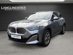 Skyscraper grau metallic Gebraucht 2024 BMW iX2 Performance SUV | 44.900 € (Superpreis)