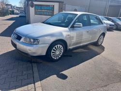 Silber Gebraucht 2002 Audi A3 Ambiente Limousine | 790 € (Superpreis)