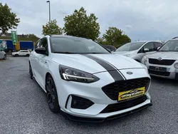 Weiß Gebraucht 2019 Ford Focus ST-Line Kombi | 9.900 € (Fairer Preis)