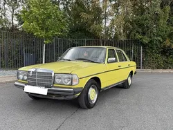 Gelb Gebraucht 1981 Mercedes 200 Limousine | 3.799 €