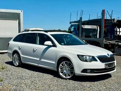 Weiß Gebraucht 2014 Skoda Superb Kombi | 6.800 € (Superpreis)