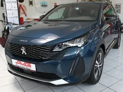 Celebesblau Gebraucht 2024 Peugeot 3008 Allure SUV | 21.800 € (Superpreis)