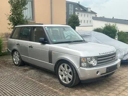 Silber Gebraucht 2004 Land Rover Range Rover Vogue SUV | 1.600 €
