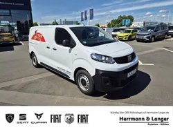 Weiss / schnee weiß Gebraucht 2023 Fiat Scudo Van / Kleinbus | 26.999 € (Guter Preis)