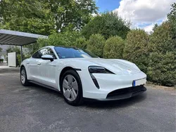 Weiß Gebraucht 2022 Porsche Taycan Performance Package Limousine | 58.000 €