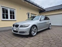 Silber Gebraucht 2009 BMW 320 Sport Line Kombi | 5.299 € (Fairer Preis)