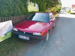 Rot Gebraucht 1994 Mazda 323 Limousine | 1.300 €