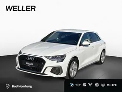 Weiß Gebraucht 2024 Audi A3 Sportback S-Line Limousine | 24.450 € (Superpreis)