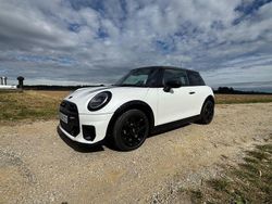 Weiß Gebraucht 2024 Mini John Cooper Works Kleinwagen | 30.100 € (Fairer Preis)
