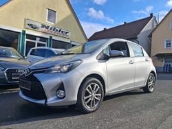 Silber Gebraucht 2014 Toyota Yaris Comfort Limousine | 9.980 € (Fairer Preis)