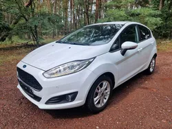 Weiß Gebraucht 2017 Ford Fiesta Celebration Kleinwagen | 6.900 € (Guter Preis)