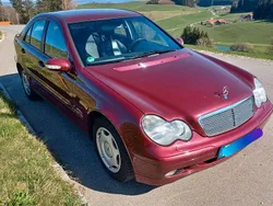 Rot Gebraucht 2001 Mercedes C200 Classic Limousine | 3.000 € (Guter Preis)