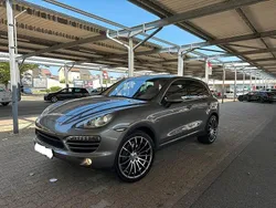 Grau Gebraucht 2011 Porsche Cayenne SUV | 15.700 €