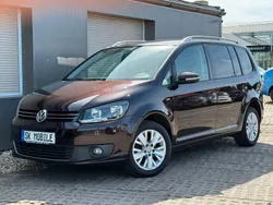 Schwarz Gebraucht 2013 VW Touran Life Van / Kleinbus | 7.999 € (Fairer Preis)
