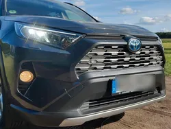 Grau Gebraucht 2019 Toyota RAV4 Hybrid SUV | 25.900 € (Guter Preis)