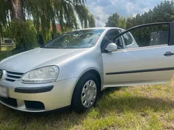 Silber Gebraucht 2005 VW Golf V Limousine | 1.990 €