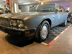 Grau Gebraucht 1989 Jaguar XJ40 Limousine | 8.900 €