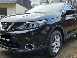 Schwarz Gebraucht 2015 Nissan Qashqai 360º SUV | 14.600 € (Fairer Preis)