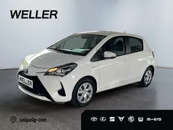 Weiss Gebraucht 2017 Toyota Yaris Hybrid Comfort Kleinwagen | 13.790 € (Guter Preis)