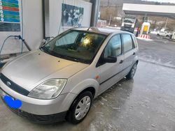 Grau Gebraucht 2003 Ford Fiesta Kleinwagen | 1.200 €
