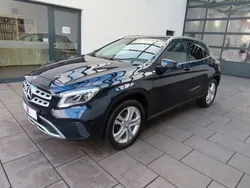 Blau Gebraucht 2017 Mercedes GLA200 SUV | 20.585 € (Fairer Preis)