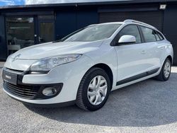 Weiß Gebraucht 2012 Renault Mégane III Expression Limousine | 4.990 € (Fairer Preis)