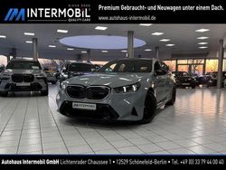 Grau Gebraucht 2025 BMW M5 Performance Limousine | 128.990 € (Superpreis)