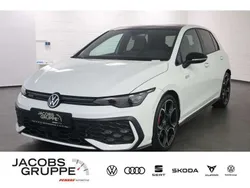 Weiß Gebraucht 2024 VW Golf VIII Style Limousine | 38.960 € (Superpreis)
